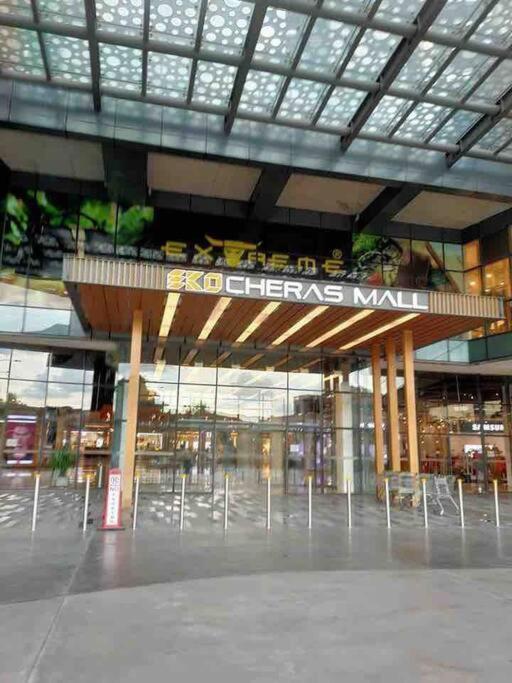 2Br 8Pax Swingduplexekocherasmall—Infinitypool Mrt กัวลาลัมเปอร์ ภายนอก รูปภาพ